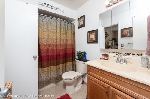 5 Three Pence Ln, Jackson Twp NJ  08527-2256 exterior