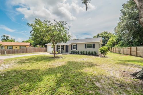 506 Louanne Ct, Tavares, FL 32778-2722