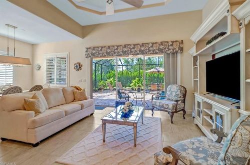 7743 Martino Cir, Naples, FL 34112-2872