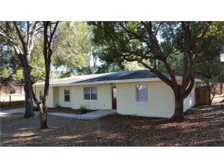 264 14th St, Largo, FL 33770-2226