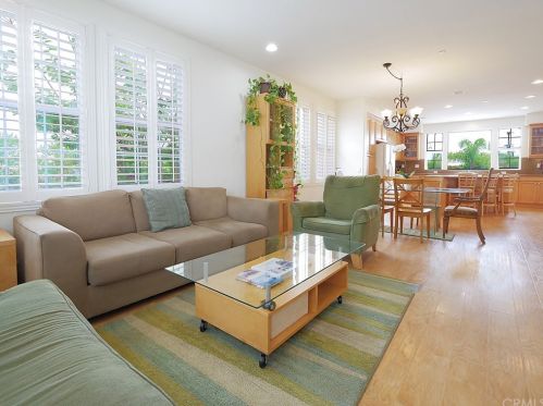 2642 Cabrillo Ave, Torrance, CA 90501-4625