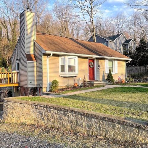 33 Highclere Ln, Valhalla, NY 10595-1317
