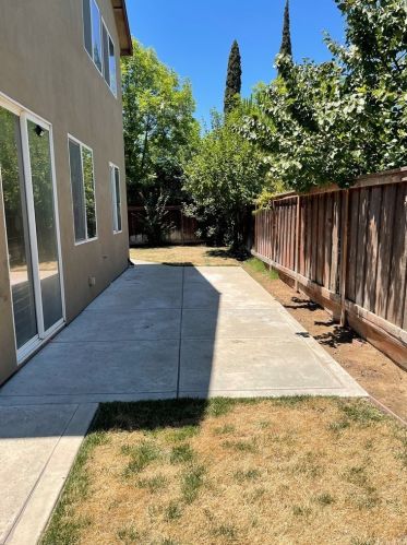 6736 Bruins Ct, Winton CA  95388-9671 exterior