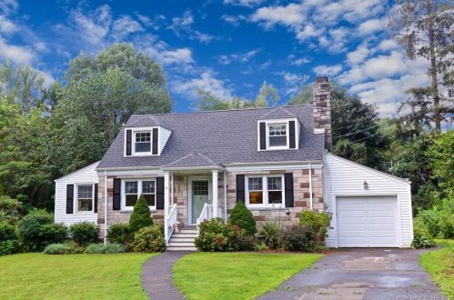 44 Williams Rd, Bridgeport, CT 06611-4338