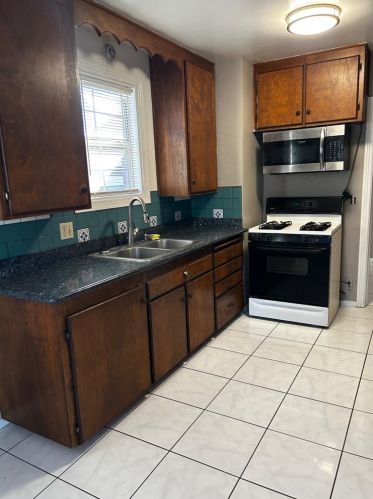 666 Florence St, Turlock CA  95380-4711 exterior
