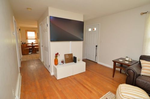 53 Spring Ln, Milford CT  06460-3209 exterior