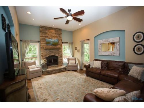 5336 Eber Rd, Whitehouse, OH 43571-9421