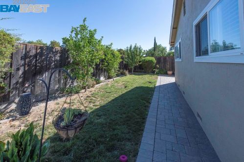4796 Corwin Ct, Pleasanton CA  94588-3804 exterior
