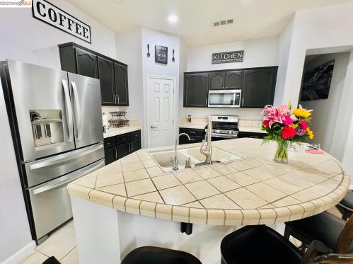 1416 Dylan Creek Dr, Grayson CA  95363-8765 exterior