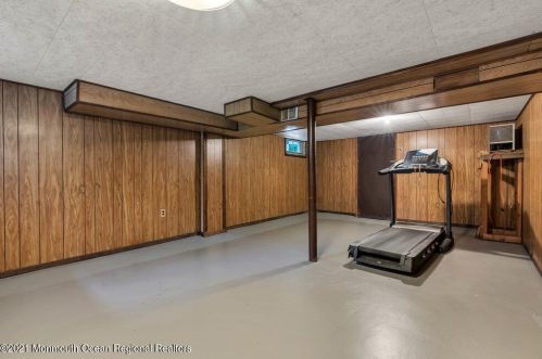 6 Vermont Ave, Jackson Twp NJ  08527-1522 exterior