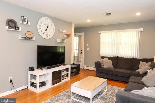 25191 Hickory Rd, Seaford, DE 19973-8622