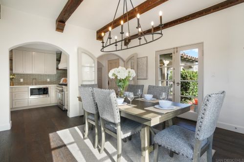 2824 Chatsworth Blvd, San Diego CA  92106-1462 exterior