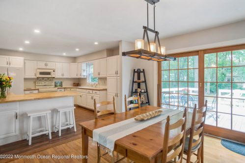 345 Princeton Ave, Berkeley Township NJ  08721-2321 exterior
