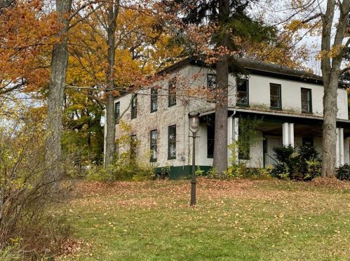 6773 National Pike, Addison, PA 15411-2140