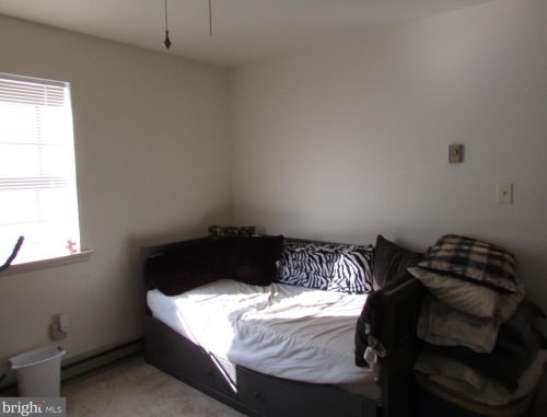 68 Pennypacker Dr, Collegeville PA  19473-1048 exterior