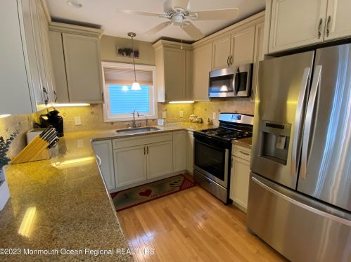 132 Joseph St, Lavallette NJ  08735-1717 exterior