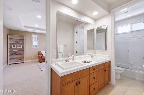 3824 Doheney Ct, Simi Valley CA  93063-0208 exterior