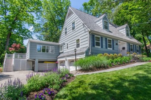 28 Glen Rd, Mountain Lakes, NJ 07046-1102