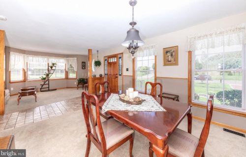 102 Laurel Ct, Harrison Township, NJ 08062-2908