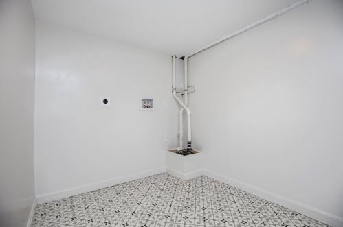 33 Pickering St, Danvers MA  01923-2017 exterior