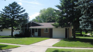 1538 Greenway Ter, Waukesha, WI 53186-2650