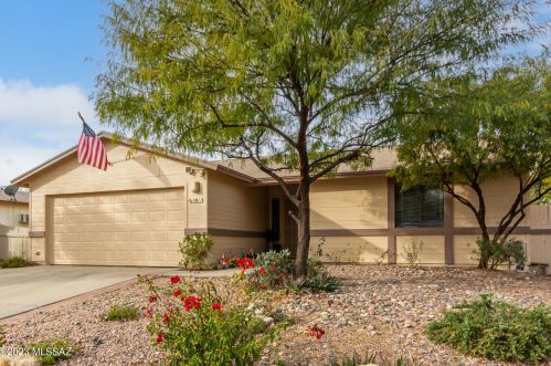 5911 Moonbrook Rd, Tucson, AZ 85741-5208