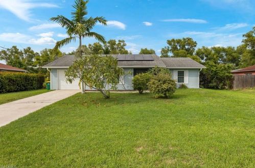 5411 17th Ave, Naples, FL 34116-5612