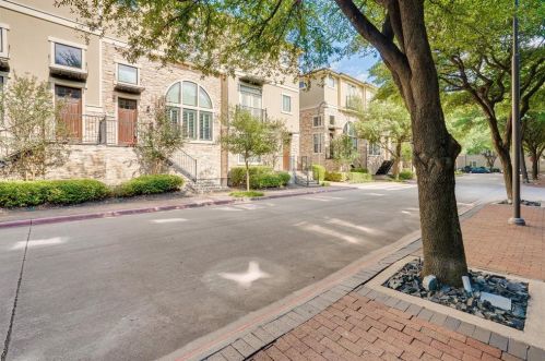 7232 Olivia Ln, Plano, TX 75024-4567