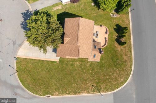 1 Glacier Ct, Bear DE  19701-1779 exterior