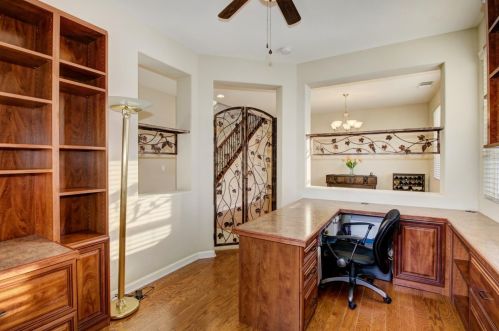 9872 Winkle Cir, Elk Grove CA  95757-6276 exterior