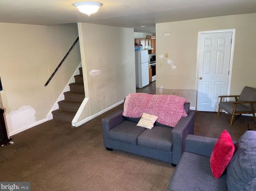 48 Richard Ave, Lees Cross Roads, PA 17257-1417