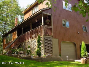 220 Wild Meadow Dr, Milford, PA 18337-6407