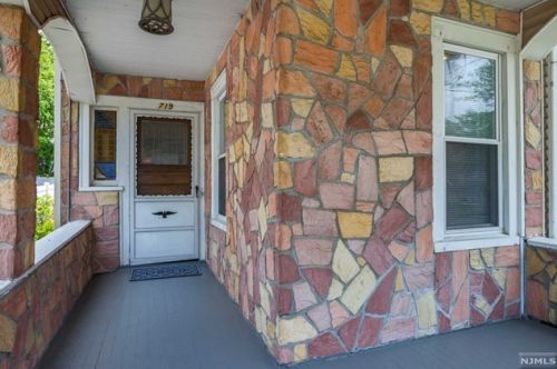 719 Degraw Ave, Newark NJ  07104-1615 exterior