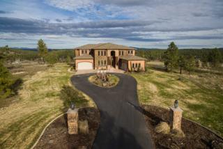 6302 Crestview Ln, Amber, WA 99004-5109
