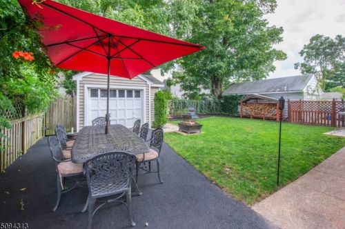 17 Kennedy Rd, Greystone Park NJ  07950-2311 exterior