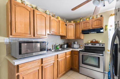 1481 31st St, West Palm Beach, FL 33404-3549