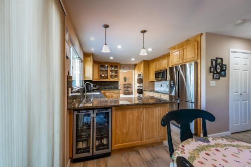 858 Sanel Dr, Ukiah CA  95482-9604 exterior