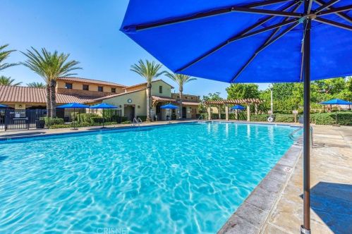 28474 Camino Del Arte Dr, Santa Clarita CA  91354-3094 exterior