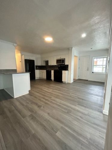 416 Plum Ave, New Kensington, PA 15068-2031