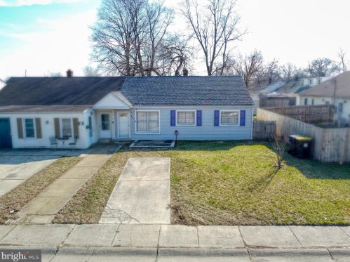 301 Sheridan Dr, New Castle DE  19720-2144 exterior