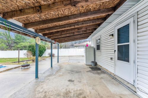 175 Helen Rd, Pataskala OH  43062-9313 exterior