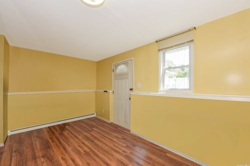 15 29th St, Wheatley Heights NY  11798-3713 exterior