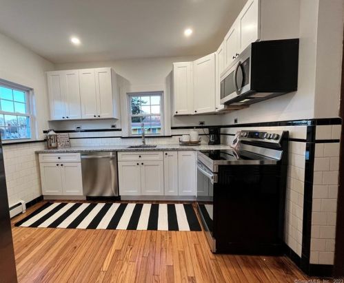 176 Roosevelt Ave, Norwich CT  06360-3346 exterior