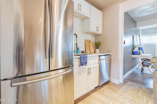 1106 12 St, Phoenix AZ 85086-7448 exterior