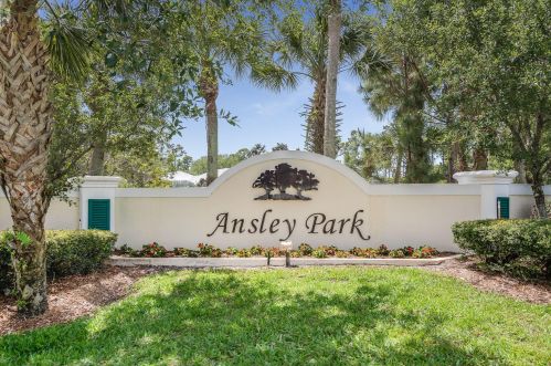 1235 Ansley Ave, Vero Beach, FL 32968-5083