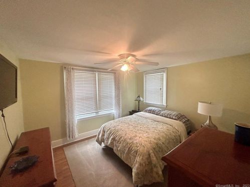 32 Hayes Ave, Waterbury, CT 06705-2825