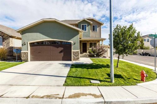 3612 Autumn Colors Dr, Elko NV  89801-7800 exterior