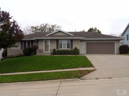 1023 Amy Ave, Roselle, IA 51401-3905
