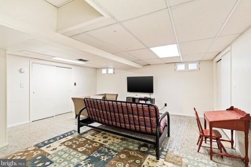 18 Balsam Ct, Lawrence Township NJ  08648-3118 exterior