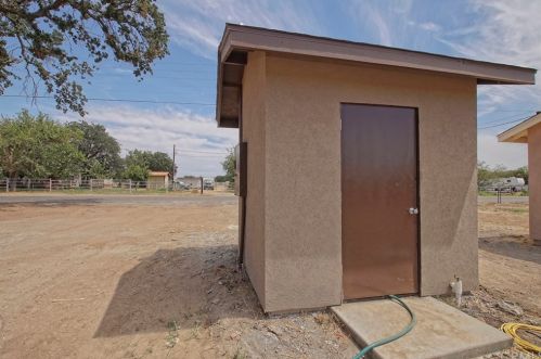 8435 Buena Vista Ave, Los Molinos CA  96055-9556 exterior